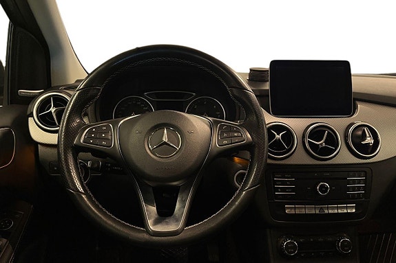 Mercedes-Benz B200 d 12 of 23