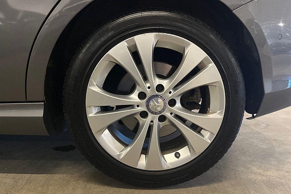 Mercedes-Benz B200 d 10 of 23