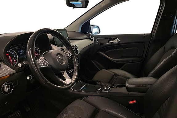 Mercedes-Benz B200 d 11 of 23