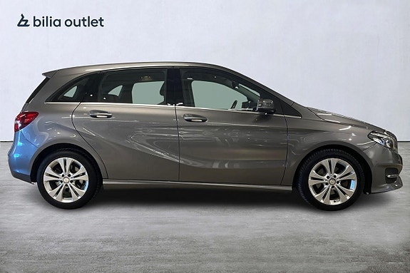 Mercedes-Benz B200 d 9 of 23
