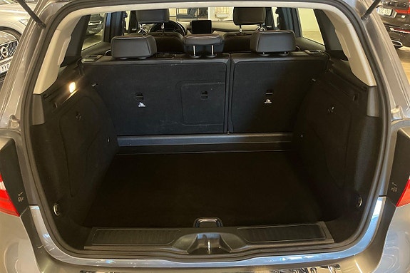 Mercedes-Benz B200 d 21 of 23