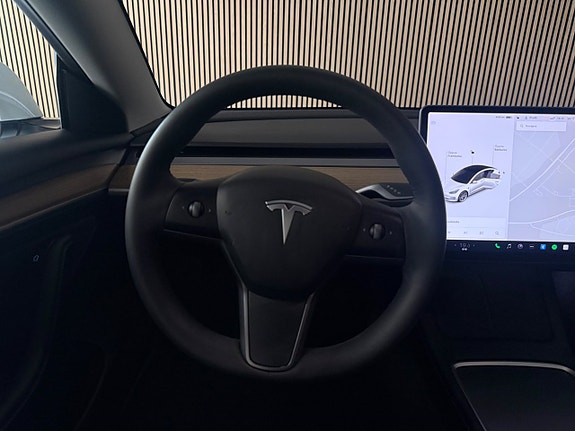 Tesla Model 3 15 of 21
