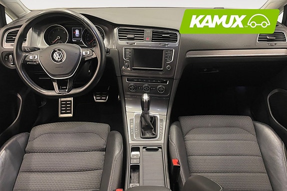 Volkswagen Golf Alltrack 10 of 22