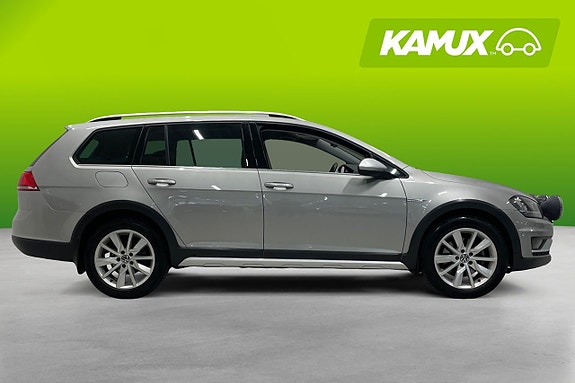 Volkswagen Golf Alltrack 2 of 22