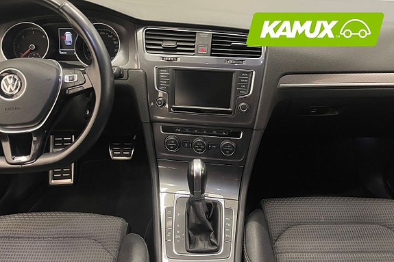 Volkswagen Golf Alltrack 11 of 22