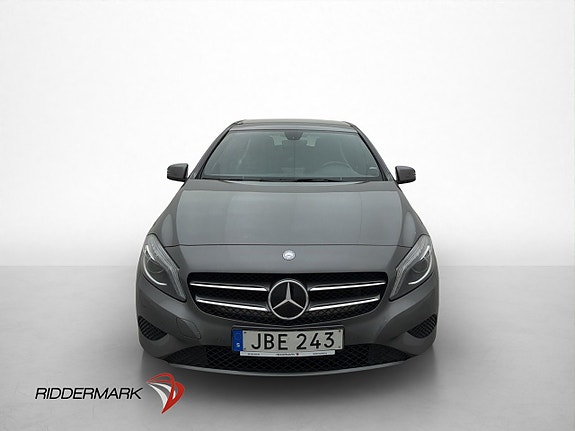 Mercedes-Benz A180 2 of 30