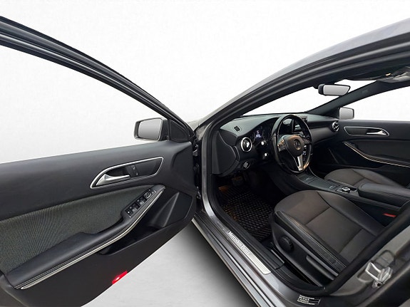 Mercedes-Benz A180 10 of 30