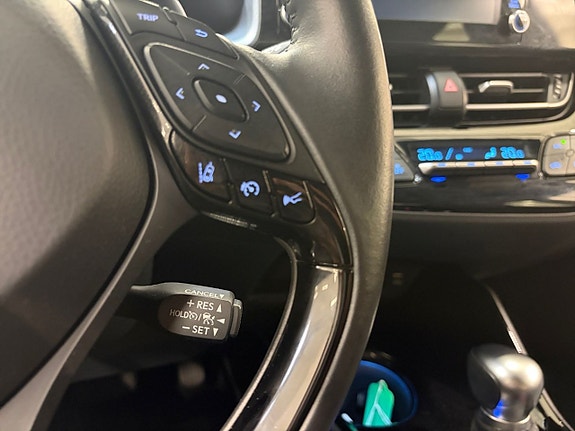 Toyota C-HR 18 of 20