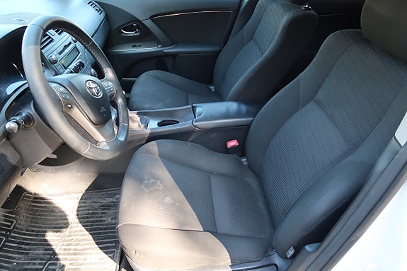 Toyota Avensis 6 of 7