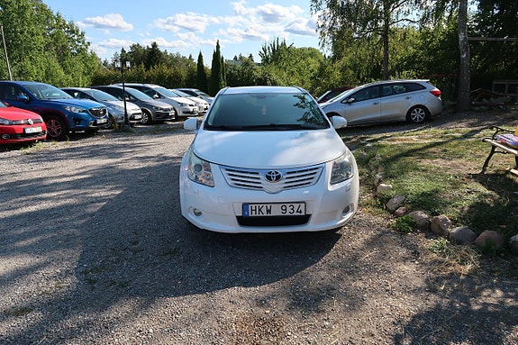Toyota Avensis 5 of 7