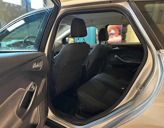 Ford Focus 9 of 24