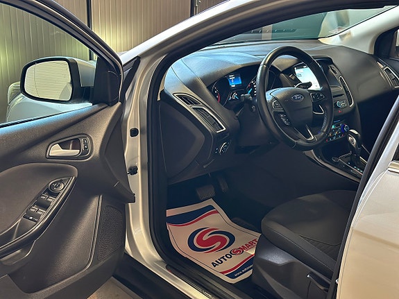 Ford Focus 7 of 24