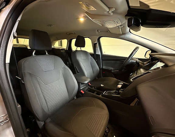 Ford Focus 11 of 24