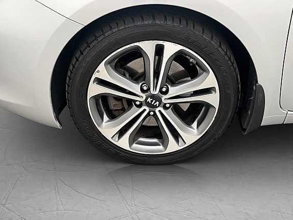 Kia Ceed 30 of 30