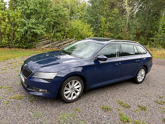 Skoda Superb 2 of 5