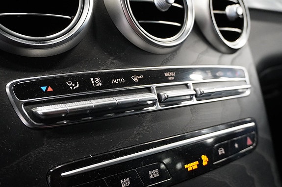 Mercedes-Benz GLC300 de 11 of 24