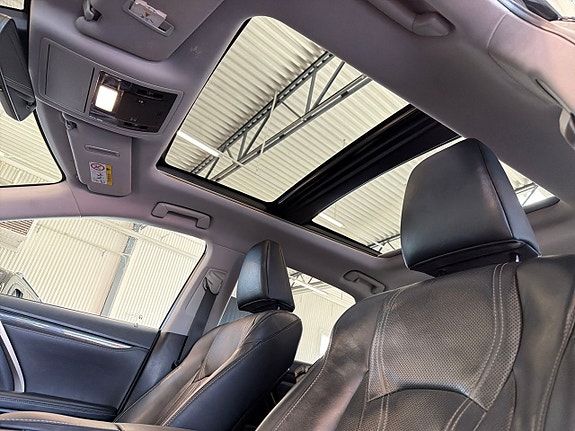 Lexus RX450h 18 of 21