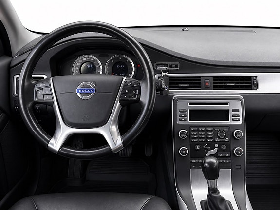 Volvo V70 8 of 11