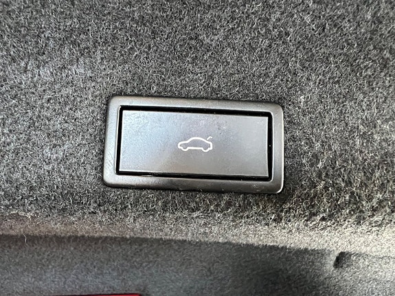 Volkswagen Passat 14 of 30