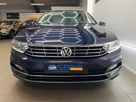 Volkswagen Passat 8 of 30