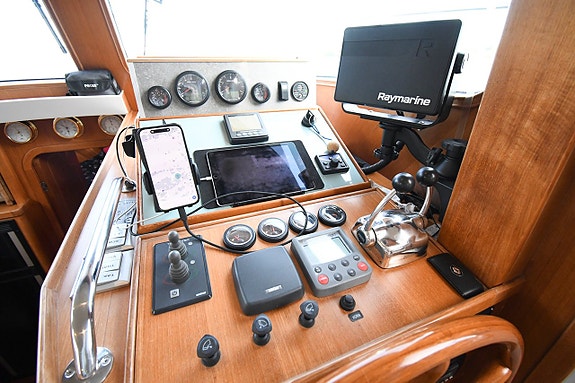 Sea Stella 40 5 of 24