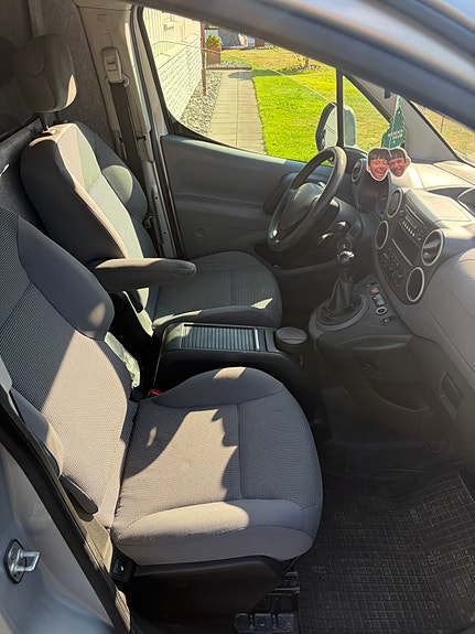 Peugeot Partner 9 of 12