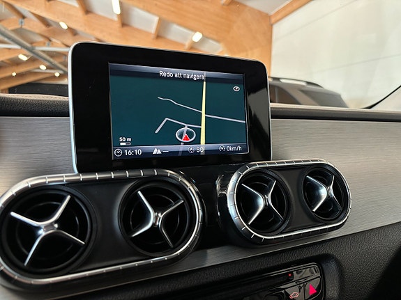 Mercedes-Benz X250 d 13 of 21