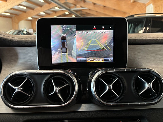 Mercedes-Benz X250 d 12 of 21