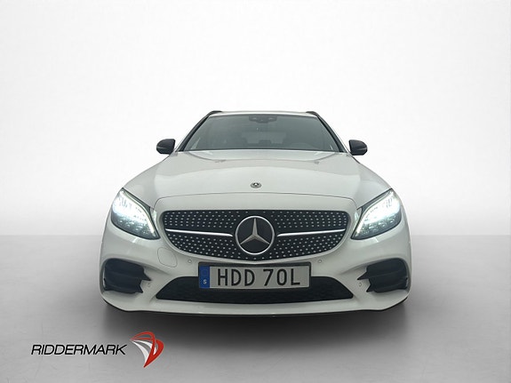 Mercedes-Benz C300 2 of 30