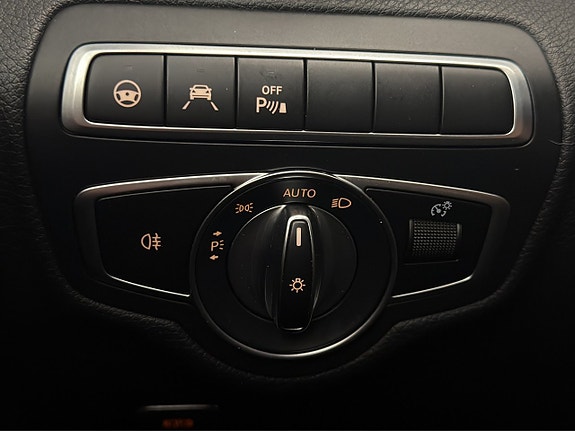 Mercedes-Benz C300 15 of 30