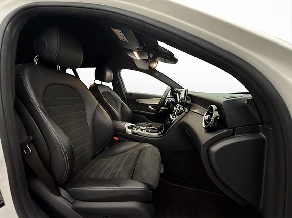 Mercedes-Benz C300 27 of 30