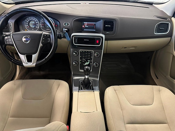 Volvo V60 20 of 24
