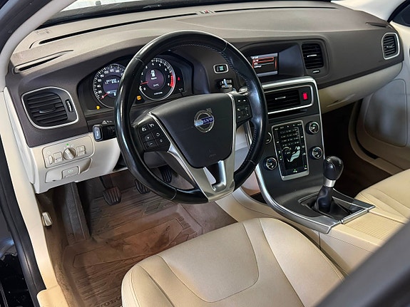 Volvo V60 10 of 24
