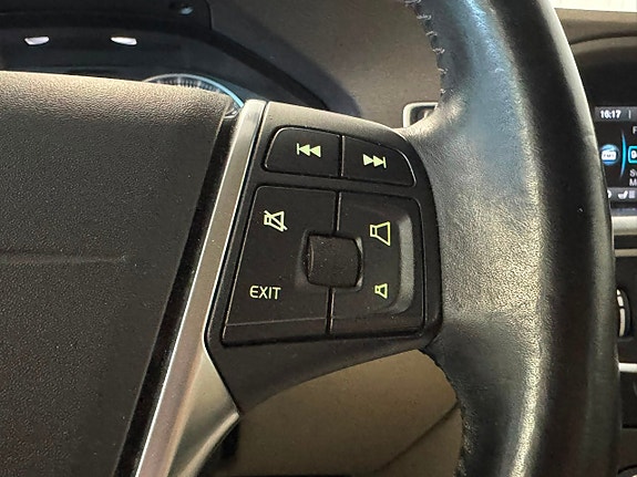 Volvo V60 13 of 24