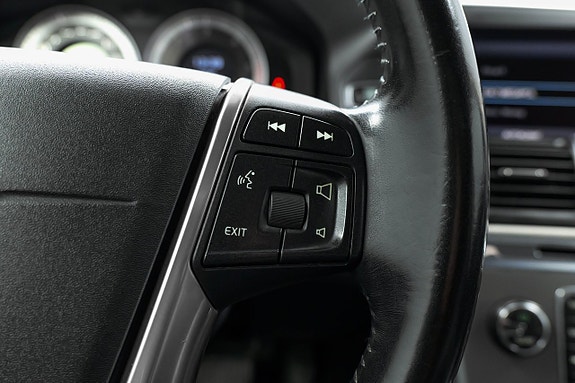 Volvo XC60 10 of 27