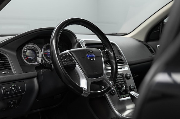 Volvo XC60 7 of 27