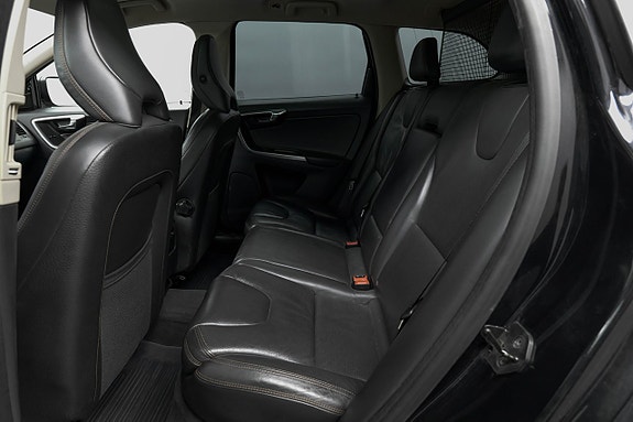 Volvo XC60 6 of 27