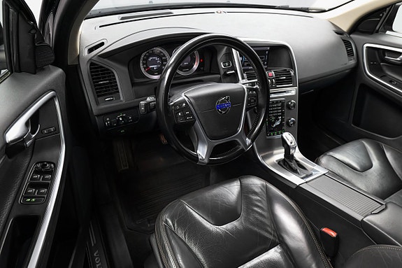 Volvo XC60 4 of 27
