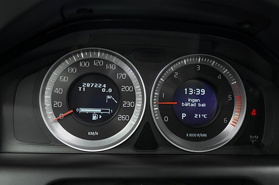 Volvo XC60 9 of 27