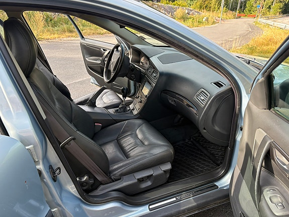 Volvo S60 9 of 13