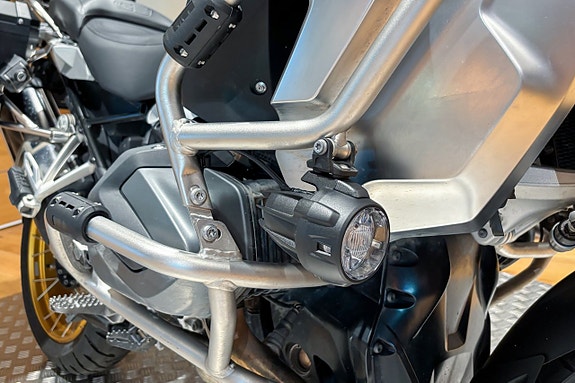 BMW R 1250 GS Adventure |Alla paket|Toppbox|Sidoväskor|Navigator|SE BILDER| 8 of 12