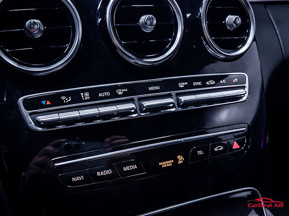 Mercedes-Benz C43 27 of 30