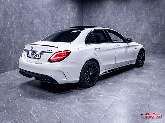 Mercedes-Benz C43 7 of 30