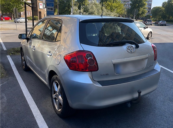 Toyota Auris 6 of 6