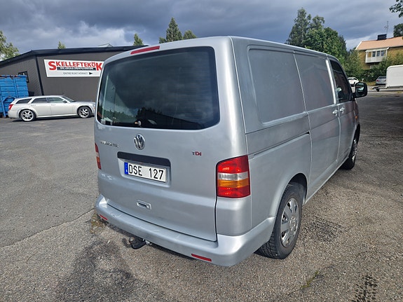 Volkswagen Transporter 4 of 9