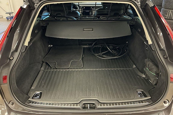 Volvo V90 22 of 29