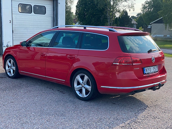 Volkswagen Passat 2 of 13