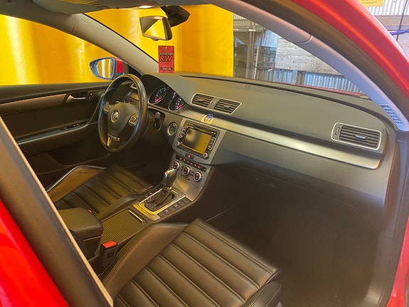 Volkswagen Passat 7 of 13