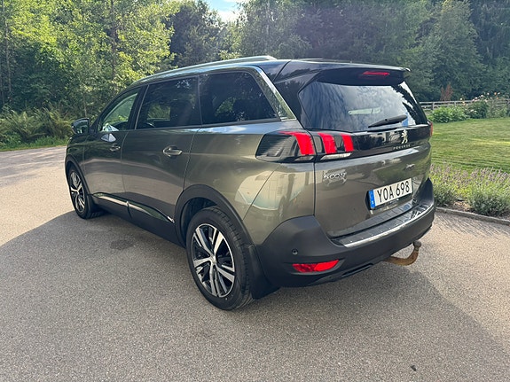 Peugeot 5008 3 of 14