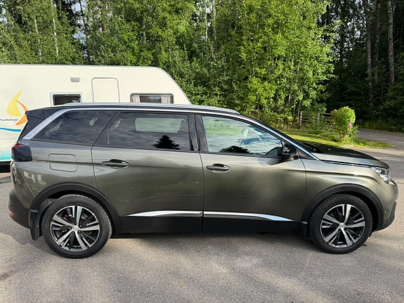 Peugeot 5008 5 of 14